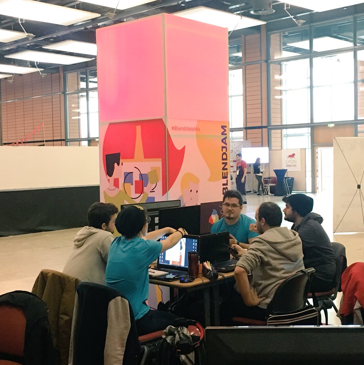 Bellecour_EA's tweet photo. Bonne chance à nos étudiants qui participent à la #BlendJam ! Le thème de cette année : Robots de l’espace ! 🤖 #BlendWebMix https://t.co/lp6fS2Cwlb