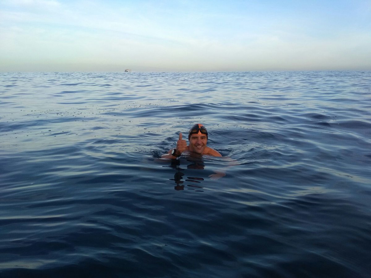 Hlr2906Hilary's tweet photo. Conseguido!!! Acaba de realizarlo: NADAR DESDE TENERIFE A GRAN CANARIA (70 KM) PARA SALVAR VIDAS! #ChristianJongeneel #Jongeneel https://t.co/W4YZTR3PZM