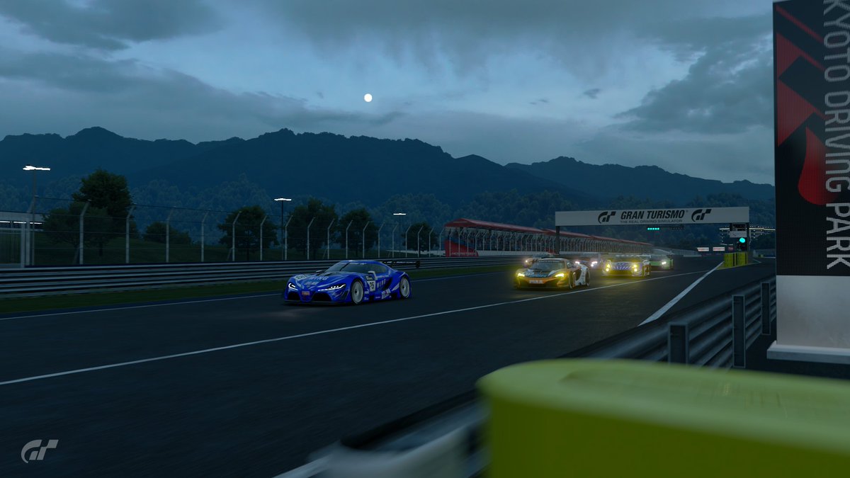 Grandprixm3 Gt Sport走行会 1 昨日はご参加ありがとうございました N100 Ch とgr 3 Rh を交互に2レースずつ リバリーで車に個性が出せるっていいですね 投票3回中2レースが鈴鹿というのも やはり人気コースなんですね また次回もよろしくお願いし