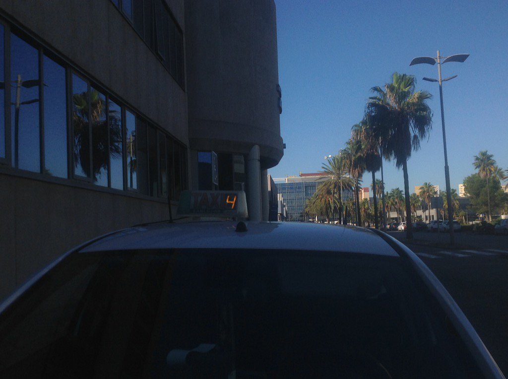 RADIOTAXISANLU2's tweet photo. Trabajamos #compañias de seguros,etc..servicio de la #MutuaMaz a #Cadiz con espera.Si no eres abonado hazlo956360004 https://t.co/Yvd2j7Dond