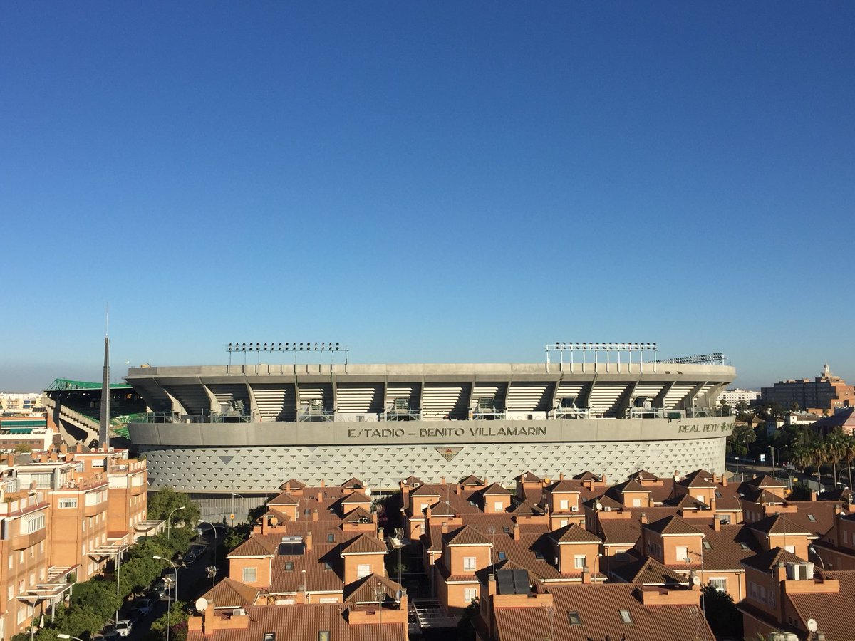 Estas son las vistas del cielo de #Sevilla desde nuestra suite Clavel #hotel #Betis #Sevillahoy #RealBetis