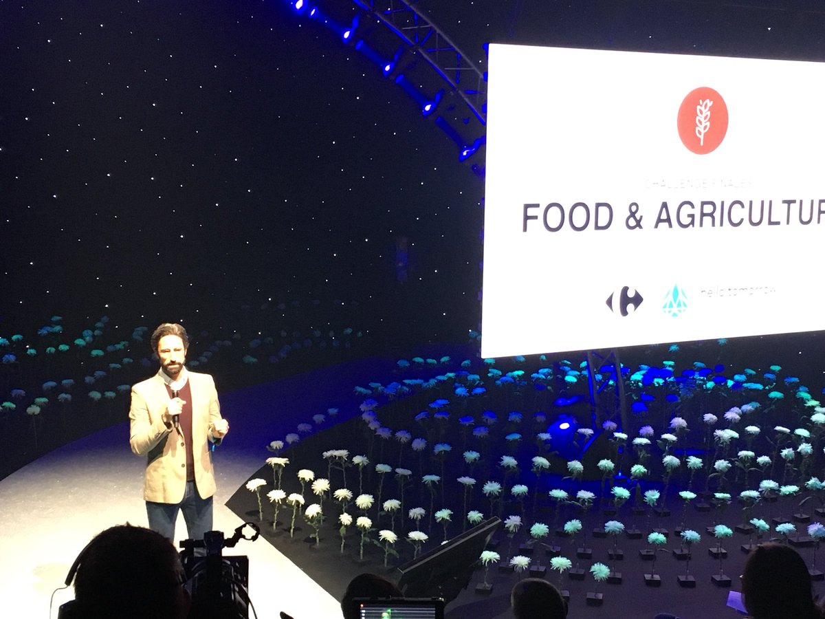 tnapham's tweet photo. Cocorico, nos frenchies @SPIRIS_algae portent haut nos couleurs au #HTSummit https://t.co/YPkkb6eFMw