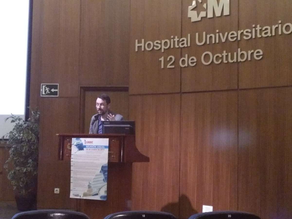 ele_trigo's tweet photo. El Dr. Julio García se atreve con la microbiología 2.0 #SMMC2017. No serás un influencer, pero nos has flasheado! 😜 https://t.co/YqCdy0P8Yl