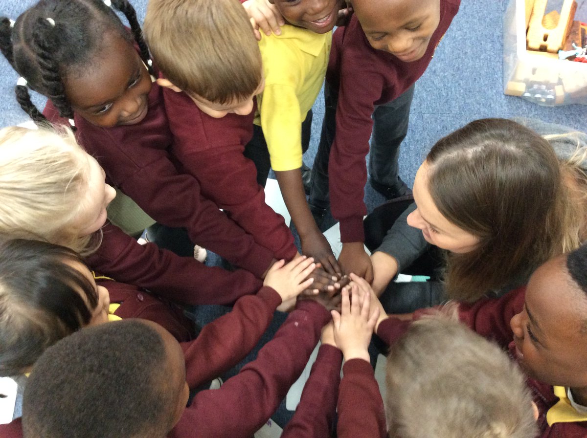 stcharleshullY1's tweet photo. Mrs Wilde couldn't be any more proud, we have learnt so many phonic sounds this half term!😀 https://t.co/QMnn5JounU