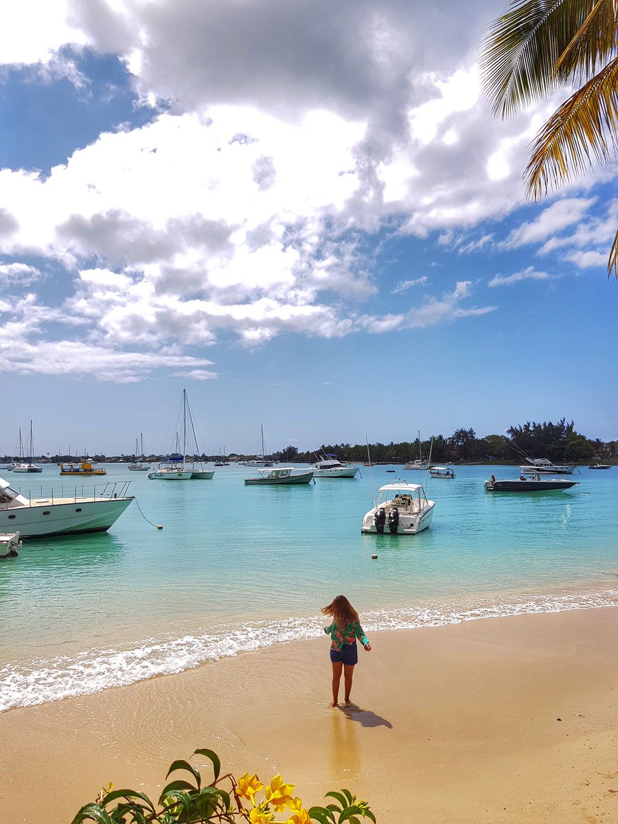 Capturing myself enjoying the beach on a beautiful sunny dayWho needs a DSLR when you have a #GalaxyNote8 #DoBiggerThings @SamsungMobileME