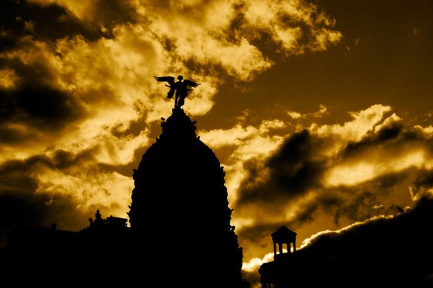 iberiaexpress's tweet photo. ¿Halloween en Madrid? 🎃 ¡Descubre cuáles son las experiencias más terroríficas! https://t.co/ql0XUIBn9w @CNTravelerSpain @Visita_Madrid https://t.co/tjpMMNUTBr