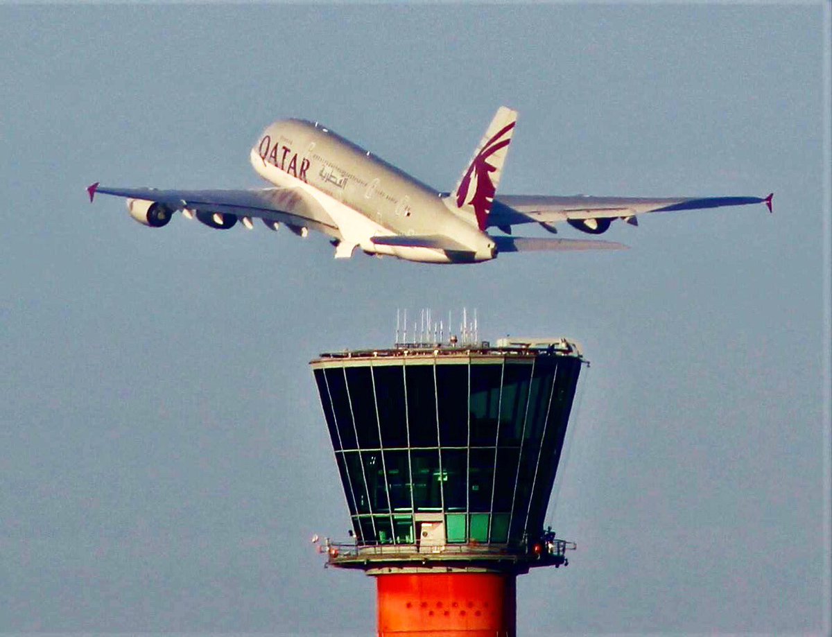 robwooduk's tweet photo. #Qatar #heathrowtower #airbus https://t.co/sVmB1ptYSo