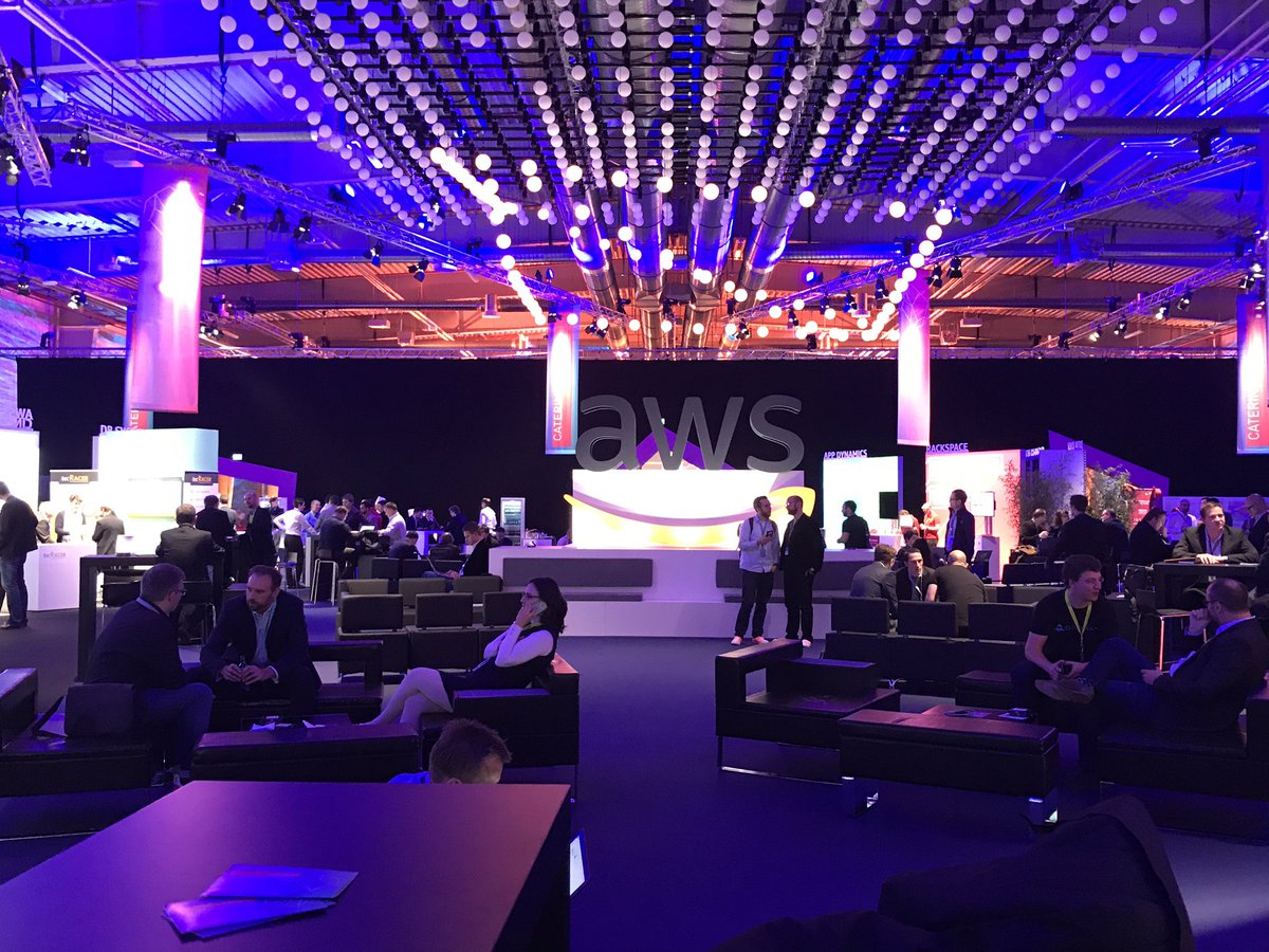 vendimus's tweet photo. Vendimus @ #AWSTransformationDay #cologne https://t.co/GK5AoQ2j4V