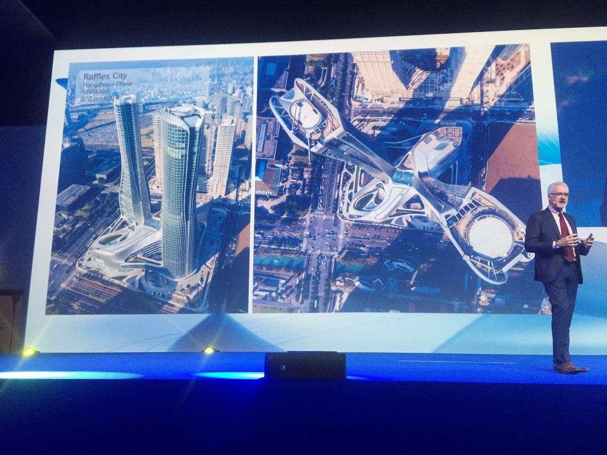 AutodeskItalia's tweet photo. "Abiti su misura ma per gli edifici" #autodeskmi17 #thefutureofmakingthings https://t.co/SjOC49ddKm