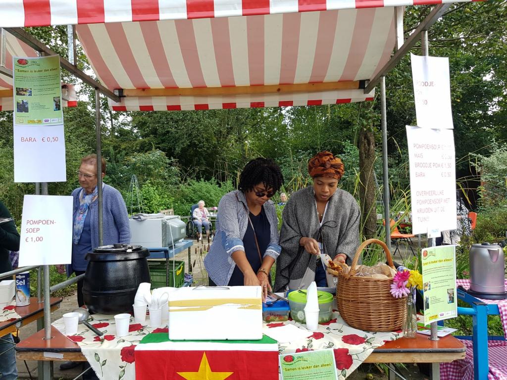 Zaterdag 12.00 en 14.00 lekkere traditionele Surinaamse Pindasoep met tomtom van banaan + rijst! #Soepuitiederehoek #Overvecht #Indusdreef5