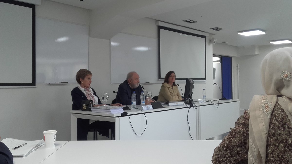 LauraUC3M's tweet photo. Esperemos que esta ponencia sea más constructivas en temas feministas que la anterior. #Hope #EmbajadorasenEspana #UC3M https://t.co/2SgZaVqEW7