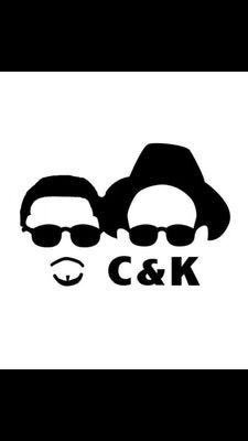 ck4649's tweet photo. あとは、紅白のオファーお待ちしております！髪の毛も赤と白にして、紅白アピールしました！頭皮を痛めて紅白アピールをしました！この衣装も唐草は赤白！基本テーマカラーが赤白です！！期待の新人10年目C&amp;Kよろしくお願い申し上��ます。 https://t.co/NoyiXPZFNH