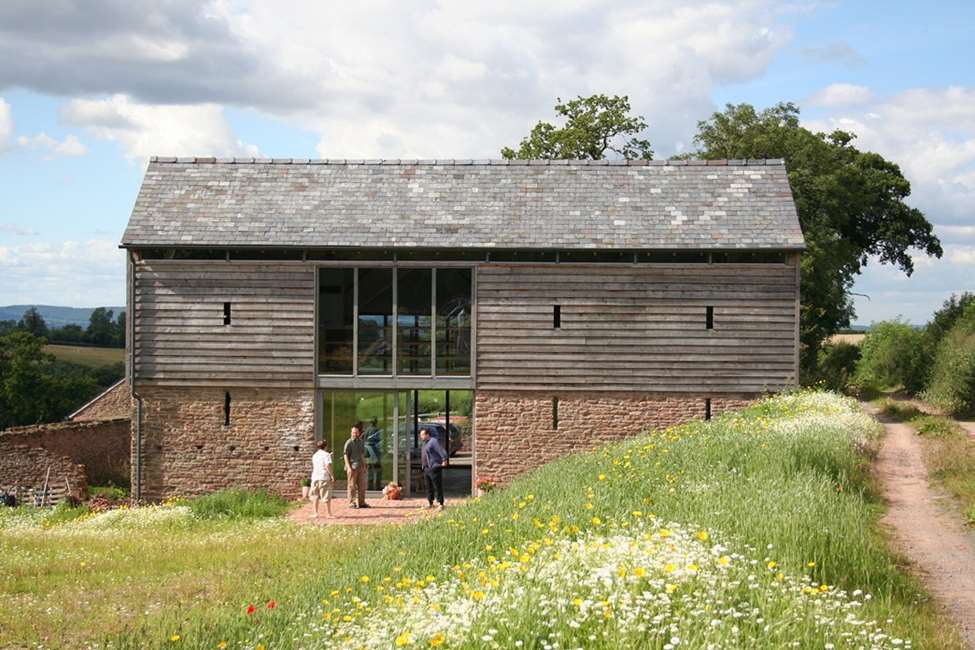 Join our course on the Conservation &amp; Management of Rural Buildings, 6-7 November, £225 / only £95 for students www2.le.ac.uk/departments/hi…
