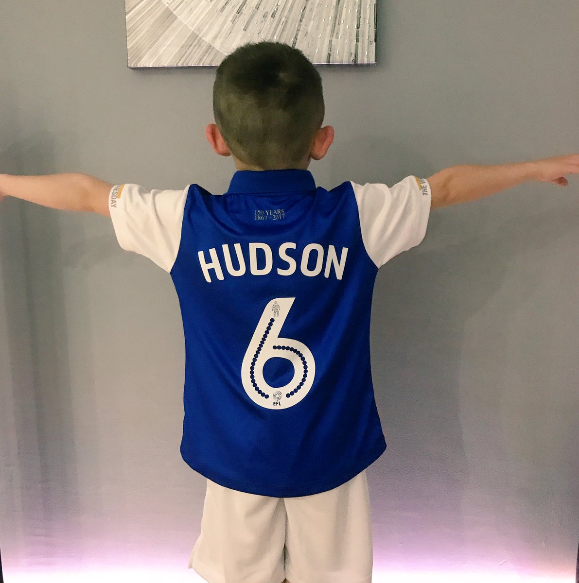 RyuOnline's tweet photo. Thanks to @swfc 🦉 for letting me get my sons @HudsonKaiCooper kit early from online collect. Really happy with quality #swfc #wawaw https://t.co/Vqk3flxbdI