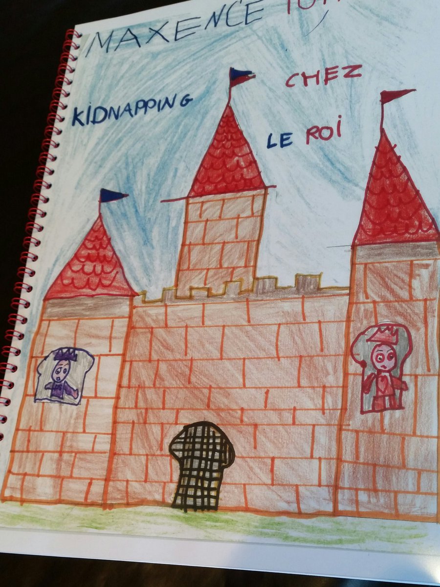 NadegeCru's tweet photo. Quand on décide d'écrire une histoire avec mon élève, on ne fait pas les choses à moitié! :) #Apprentiecrivain #HomeMadeBook https://t.co/f6WTVi0VBi