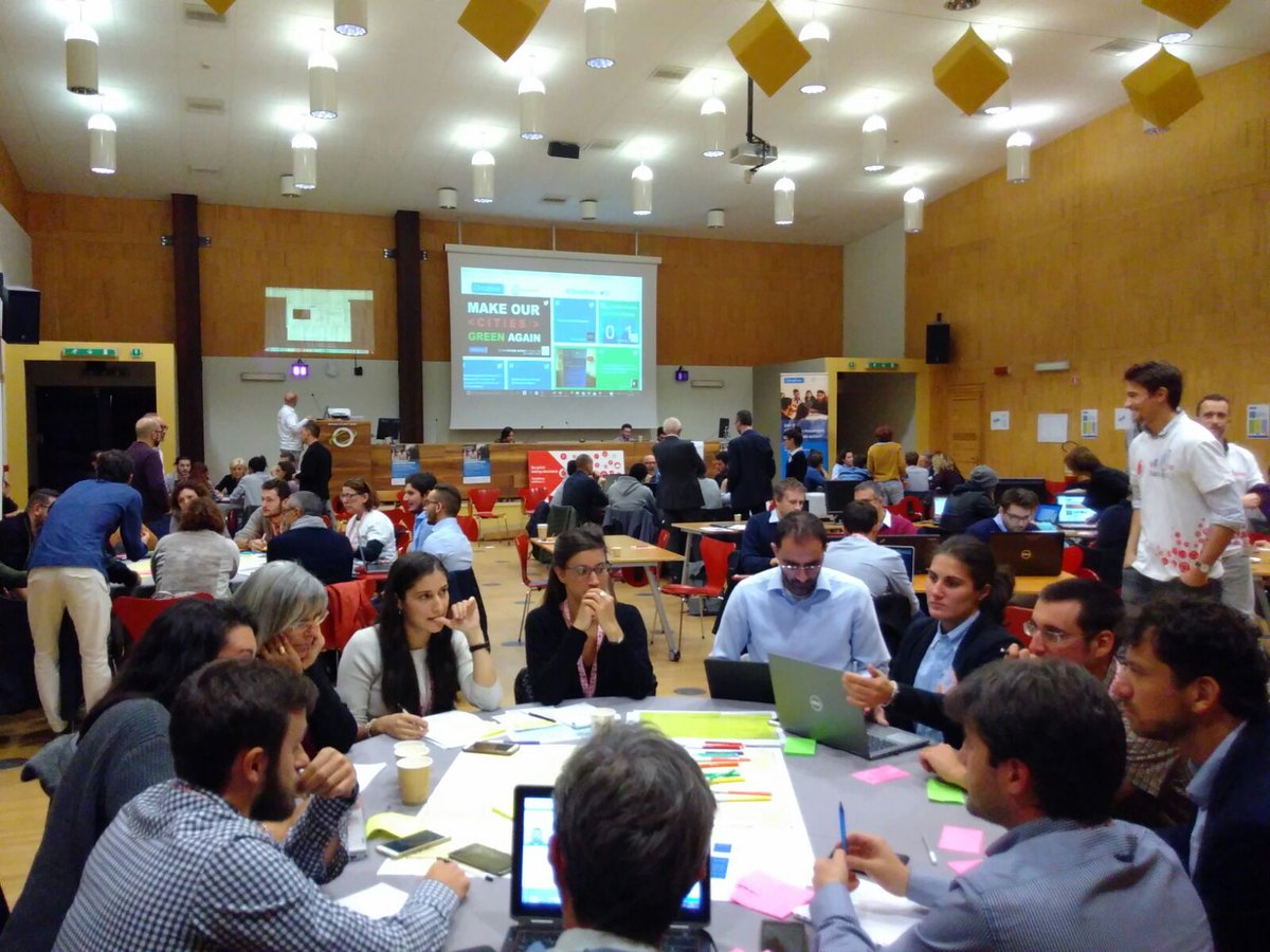 TorinoCityLab's tweet photo. @VodafoneMediaIT  main partner #climathon #torino maratona mondiale su #clima e #ambiente per progetto "cittadini digitali" #torinolivinglab https://t.co/aDfVpoMk1n