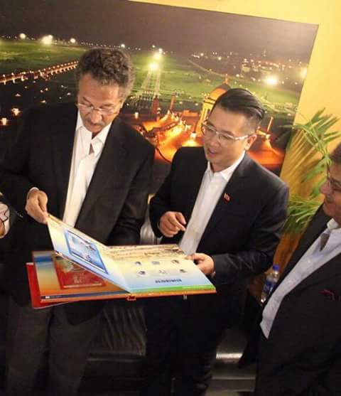 Adeelkh065's tweet photo. #Meeting with the #ChineseDelegation
Discussed proposal for #ECOBUSES (#ElectricPowered) in #Karachi #City, at MayorCampOffice, #FrereHall https://t.co/ORPUzmhwIu