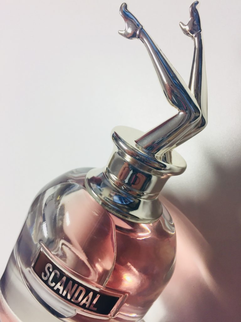 We took a look at the ever so flirty, ever so sweet, ever so.. scandalous, fragrance from <a href="/JPGaultier/">Jean Paul Gaultier</a> - SCANDAL

perfumeanorak.com/jean-paul-gaul…