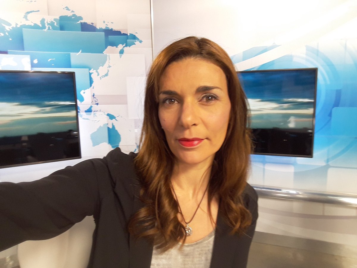 CeciRanua's tweet photo. Mirá, @fridamedialuna @noticieronueve #Ventanitas @Canal9Televida - Antes de las 6.15, ¡foto! https://t.co/Pfeu34Doee