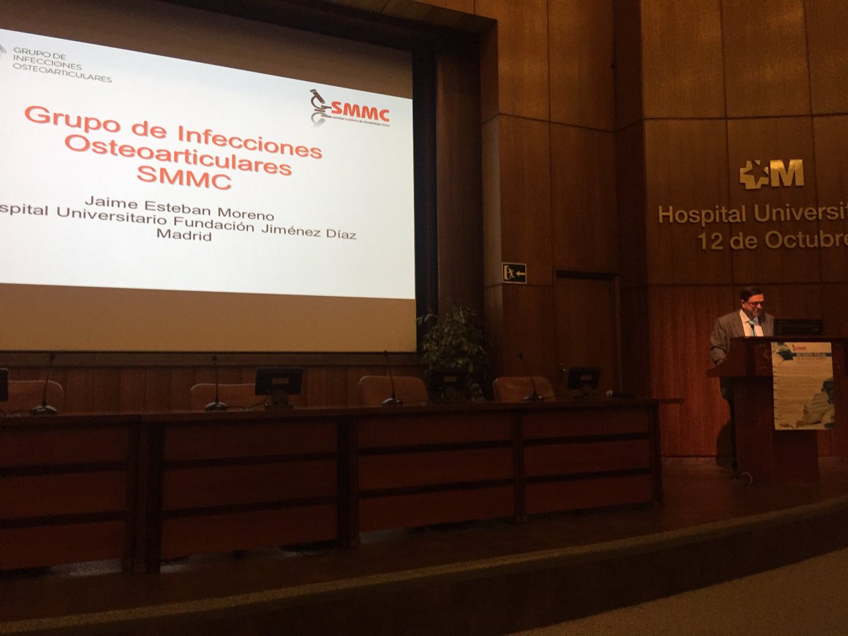 pacificjulio's tweet photo. Vamos lanzados. Ahora @jestebanmoreno1 presenta grupo de infeccion osteoarticular en #SMMC2017 https://t.co/nz8y0gVsYP