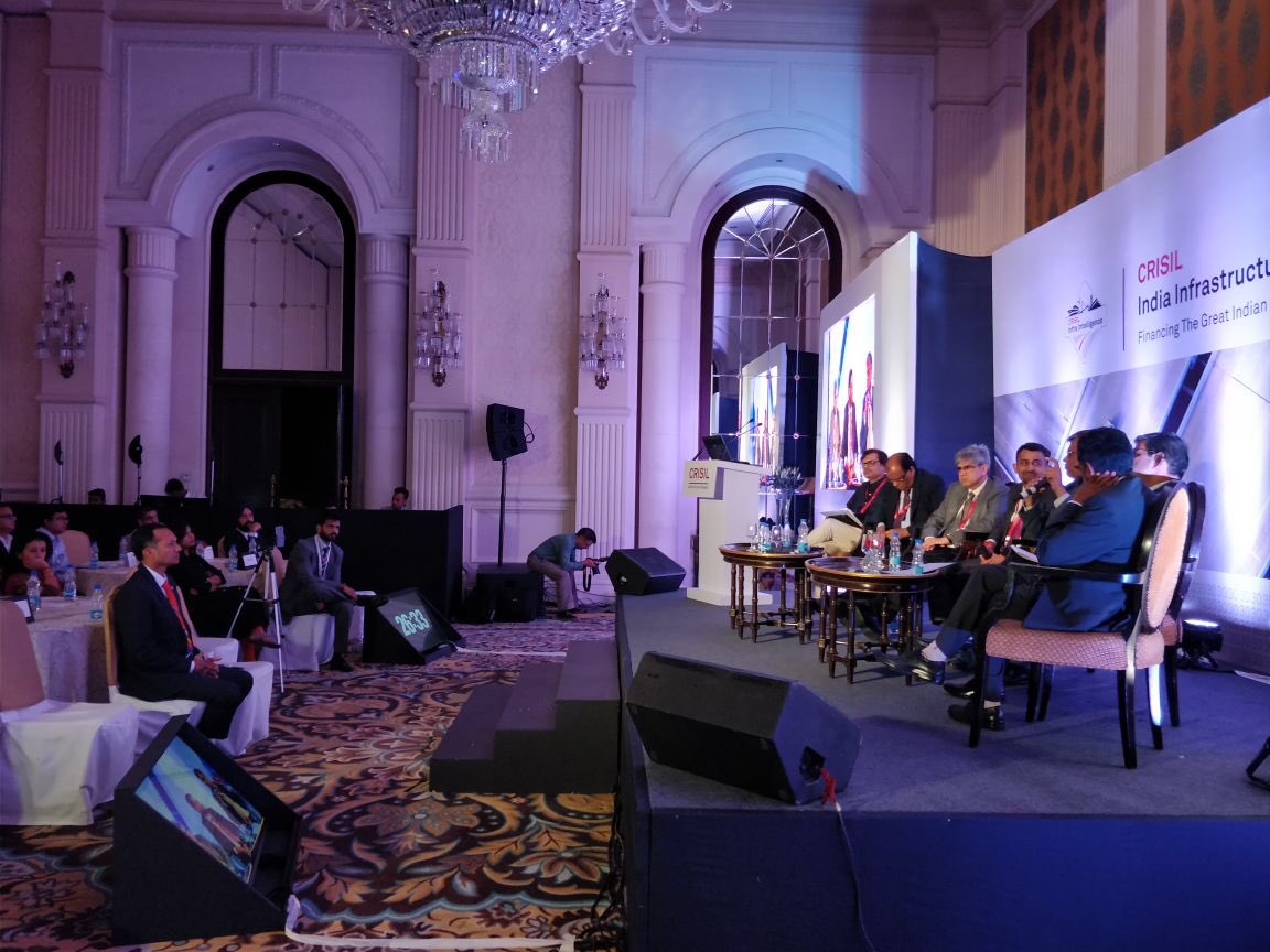 vivekaggarwal9's tweet photo. @CRISILLimited #InfraConclave https://t.co/0PGAuQsdDx