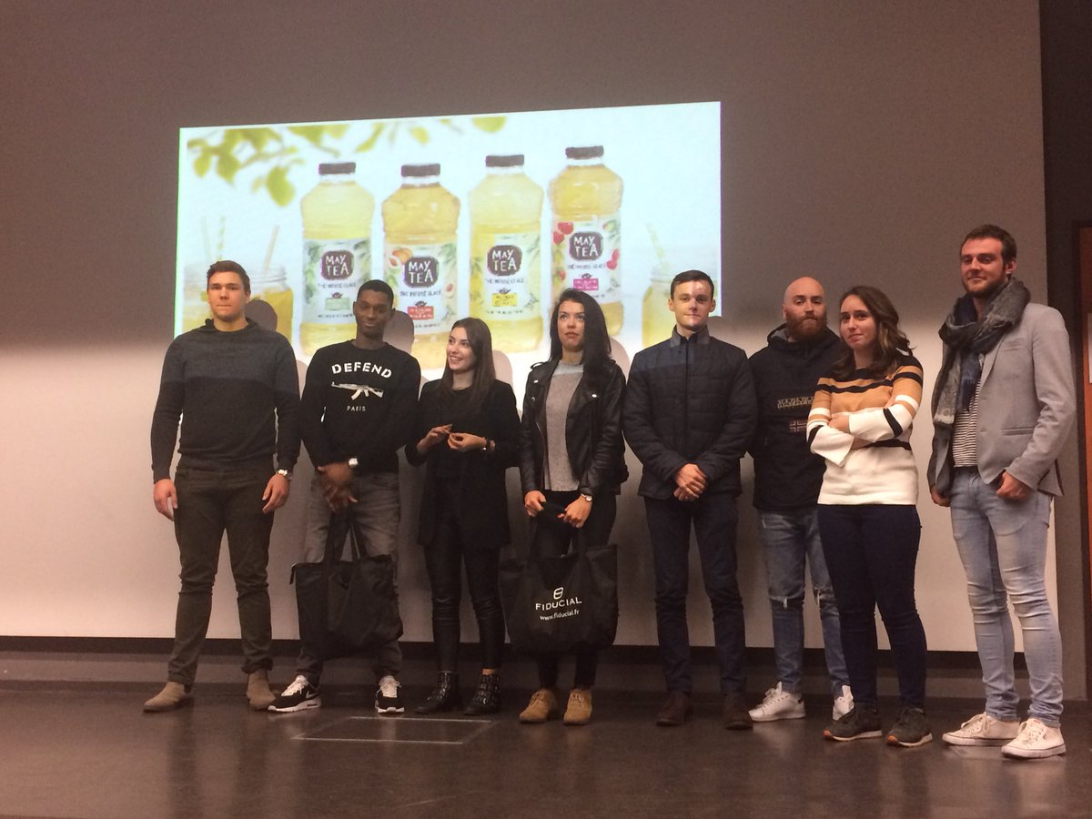 YannCarret's tweet photo. Remise des Prix du Challenge MayTea Bravo aux étudiants de deuxième année de Bachelor Business &amp; Marketing @ecoledecommerce #Bachelor #idrac https://t.co/oaRDUeDURM