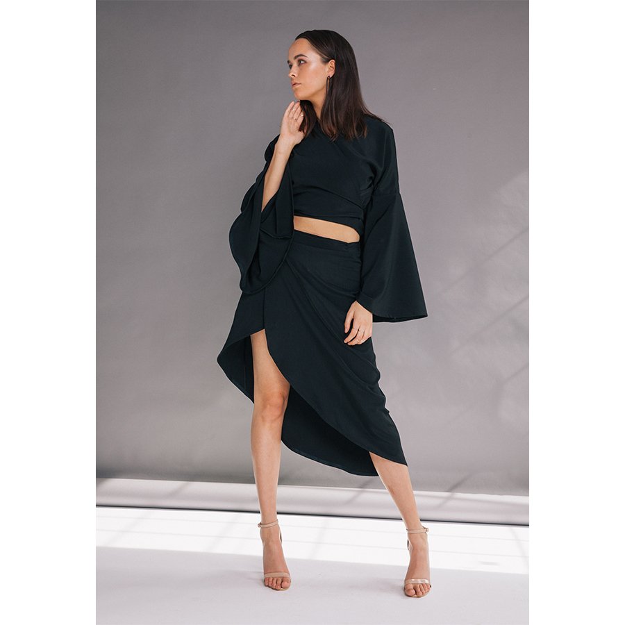 narrowarrowuk's tweet photo. Lexi wears the Bijin Wrap Top with the Boketto Skirt... shop link in bio. https://t.co/dbyrGpD14z