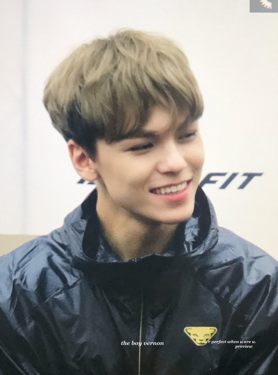 theboyvernon's tweet photo. 171026 DYNAFIT FANSIGN ❤️❤️
#세븐틴 #버논 #SEVENTEEN #VERNON @pledis_17 https://t.co/PP8kXpB9xL