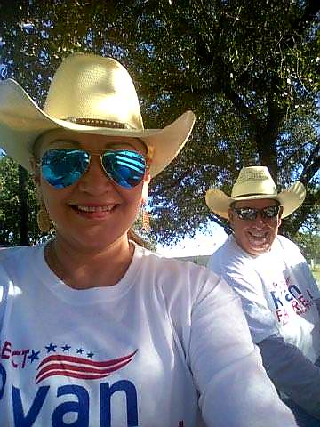 FarrellForJP1's tweet photo. Had a GREAT time at @JimWellsCounty Fair Parade yesterday! Thanks for all of the tremendous support, #JimWells! #FarrellForJP1 #RyanFarrell https://t.co/I9aXWTYRzT