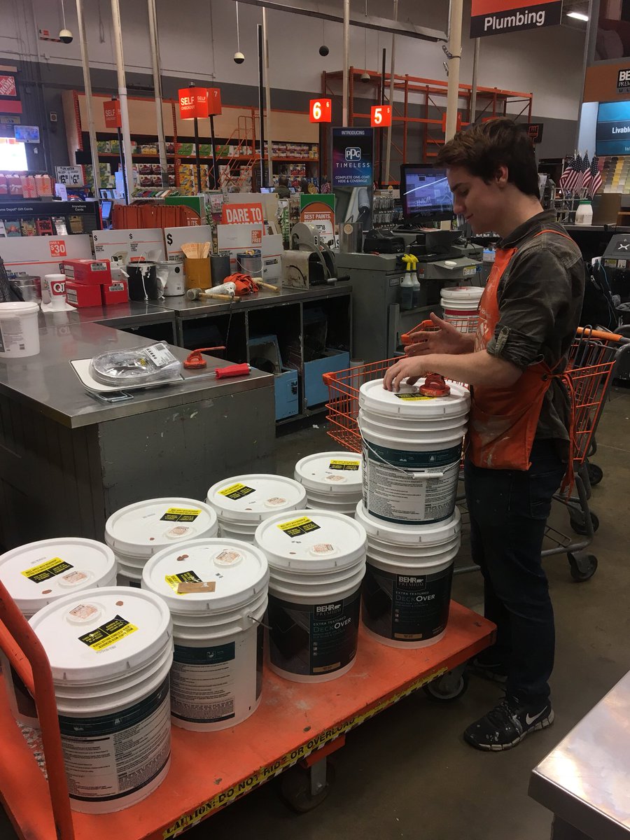 Andrea Ott (Phoebzstl) Twitter