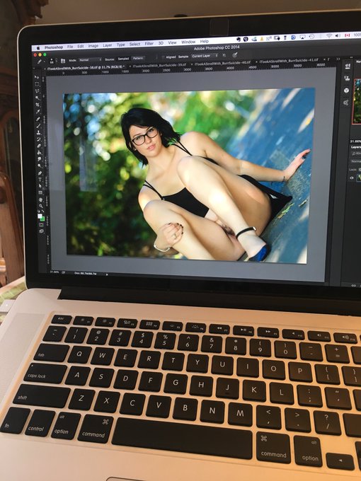 Once again... my screen is #sexy 😍🤘 #Photography #PhotoEditing #Photoshop - #TookAStrollWith @Embereon