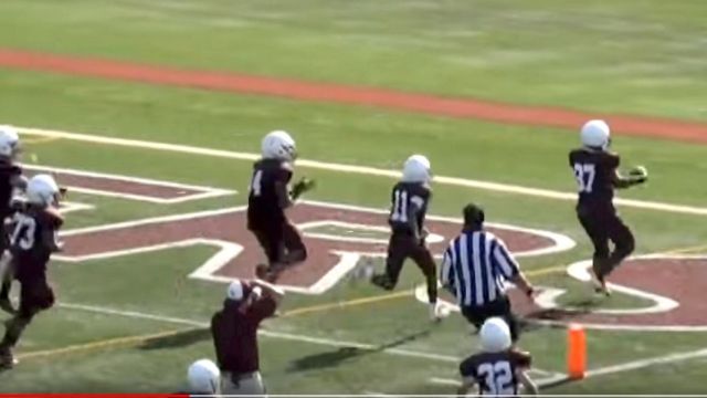 identifor's tweet image. Coach sets up special needs player’s score nwsdy.li/2xKKotT via @Newsday | Photo: Mike Brown #football #specneeds