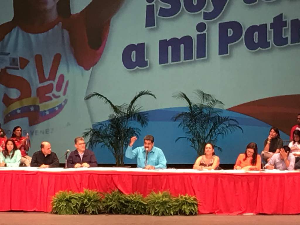 Incesocialista tweet picture