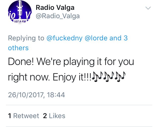 fuckedny's tweet photo. y'all Lorde stans should take notes how to do it right #HomemadeDynamiteRemix https://t.co/IvtiNmCE3u
