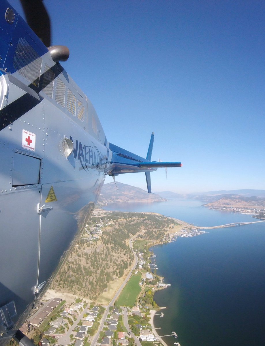 Check out the Okanagan Valley with no doors on our heli! 😍 Hear all about it 👉 bit.ly/2fSXyJY #Route97 #zenseekers #explorebc