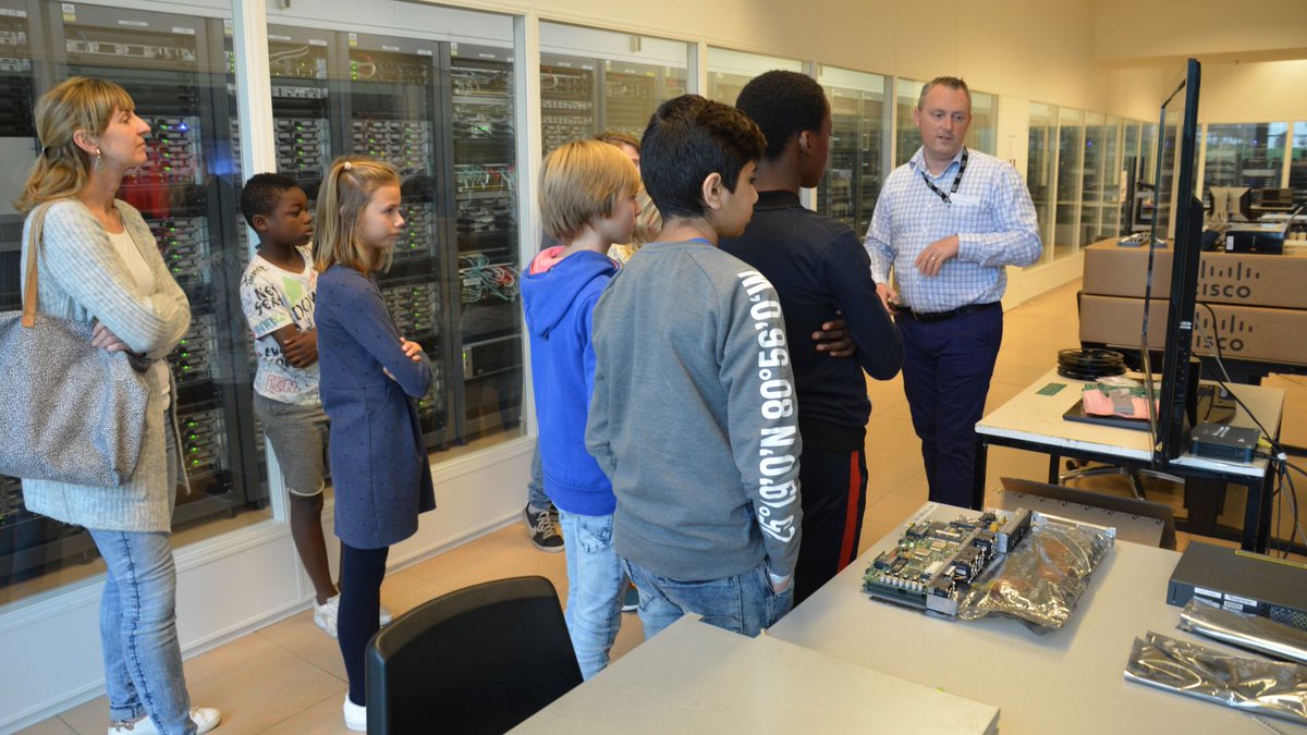 krs_cls's tweet photo. Young visitors @Cisco Kortrijk today: educating our co-workers and customers of the future! #WeAreCisco @Cisco_BE https://t.co/pEZhveemsr
