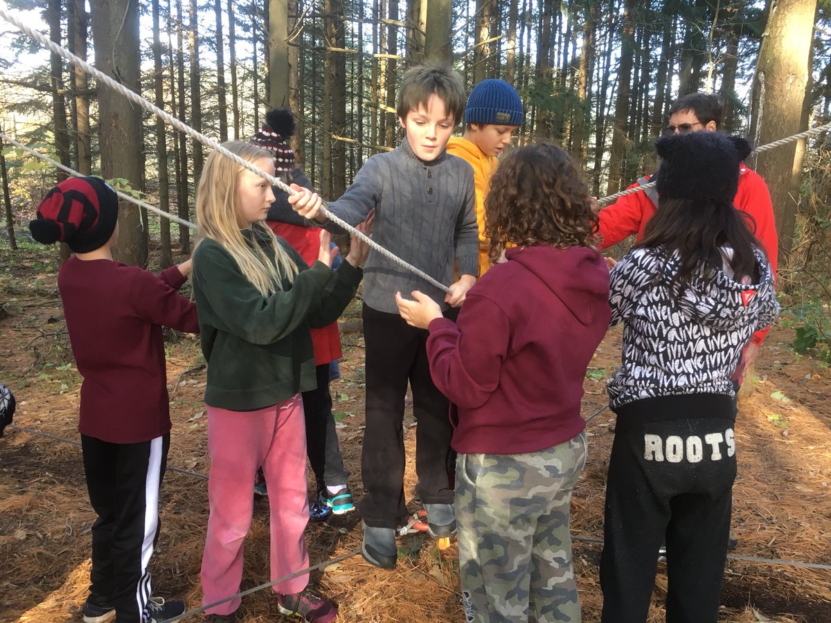 SpectrumAS's tweet image. Enjoying our time @EOEC_TDSB #SpectrumAlternative #EOEC #ourdooreducation #teambuilding