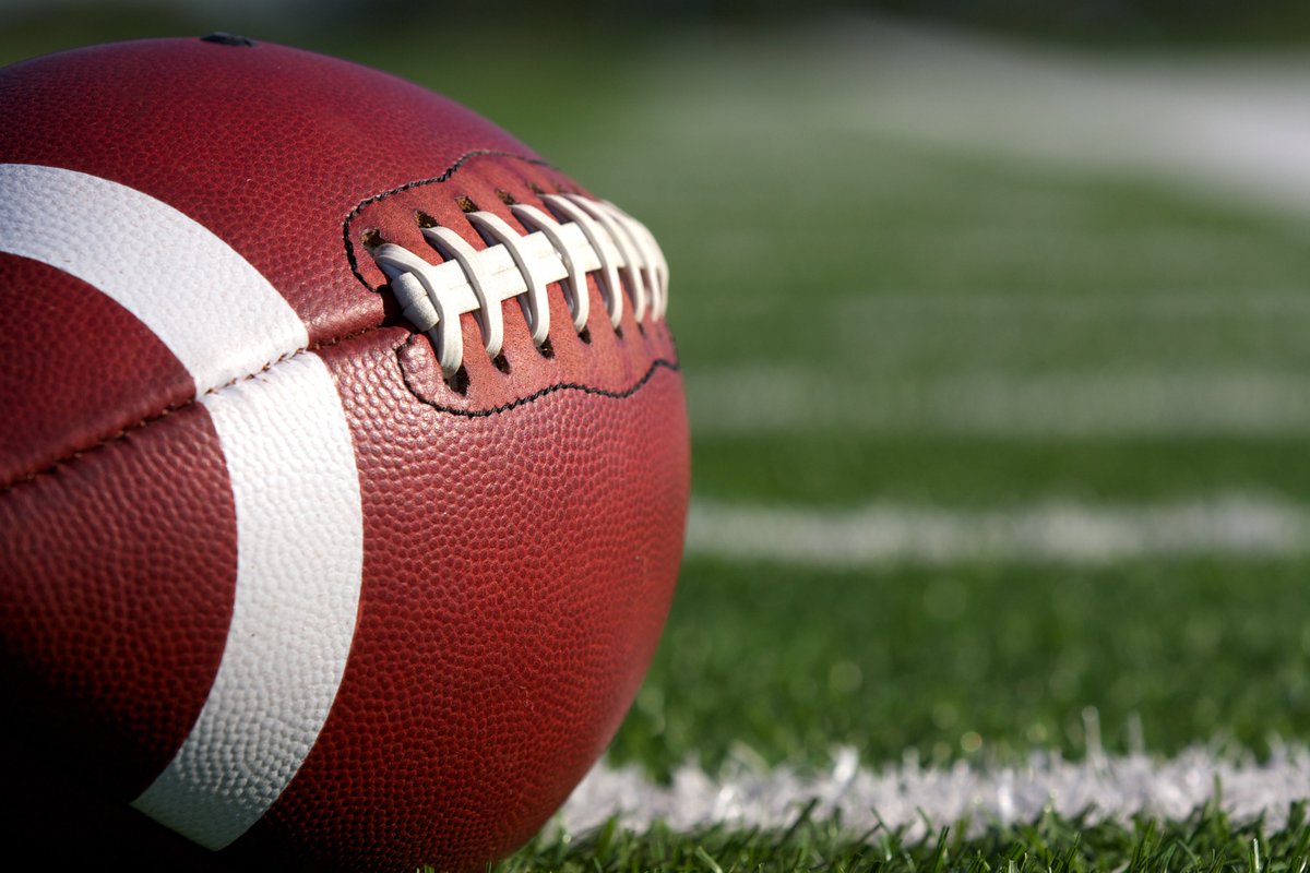 SJGridironGang's tweet photo. Is Eli Sloan-El the best defensive player in SJ football? VOTE NOW in our poll! https://t.co/pzWx0t51Ii @CamdenSchools @YouGotTheHigh https://t.co/iMIFdxLueP