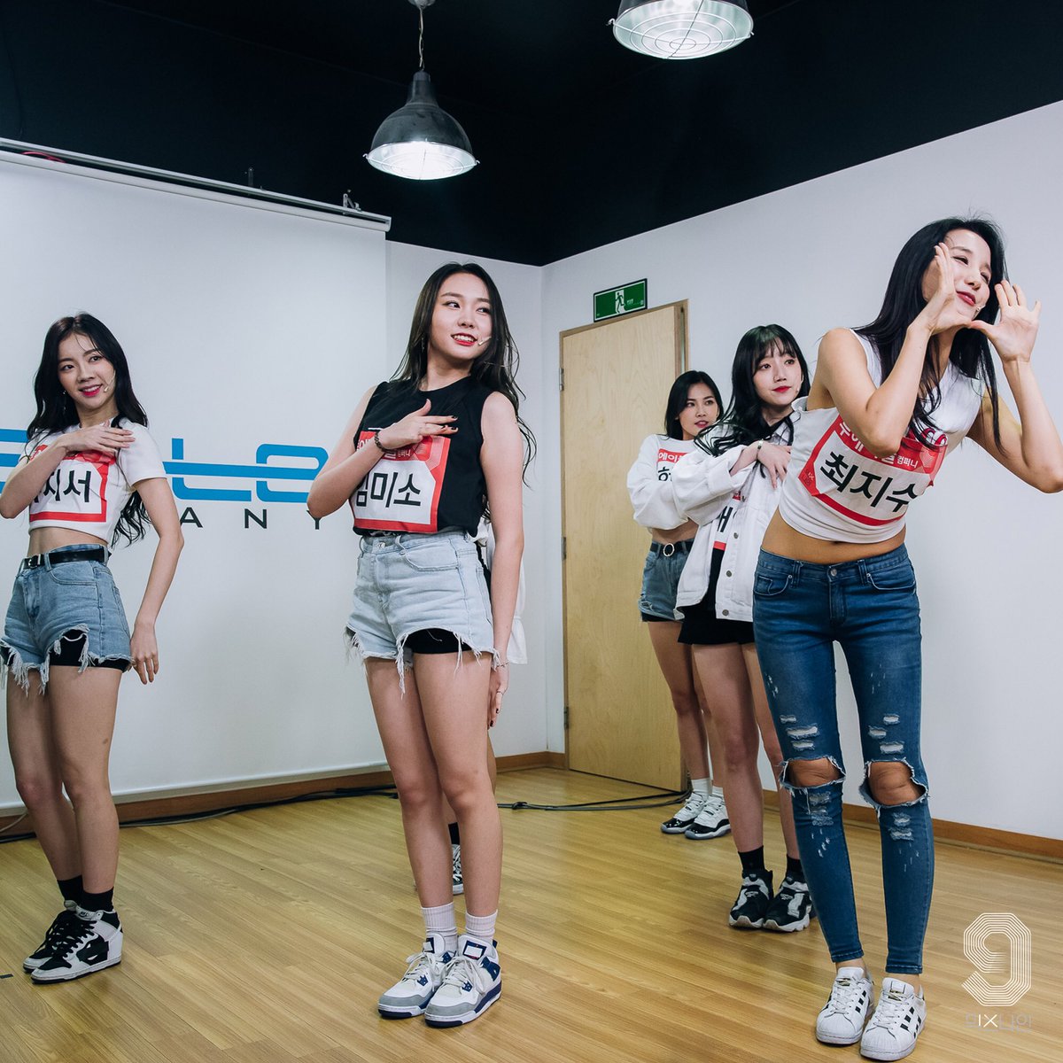 jtbc_mixnine's tweet photo. #기획사투어 #Day16 #투에이블 #2ABLE
#이승주 #유지서 #김미소
#믹스나인 #MIXNINE #10월29일 #일요일 #오후4시50분 #JTBC #첫방송 https://t.co/P7WQnvR4ec