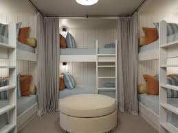countrymousie's tweet photo. I have had a look round and I reckon I could cope with a whole ward in my back bedroom... #nhsairbnb ..#6k a week for this one #bunkup https://t.co/R749ULzd3h