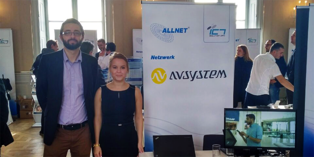 linkyfi's tweet image. This week we were at #ICTSolutionDay where we tried to answer how to find your customer using Linkyfi Location Engine #indoorlocation