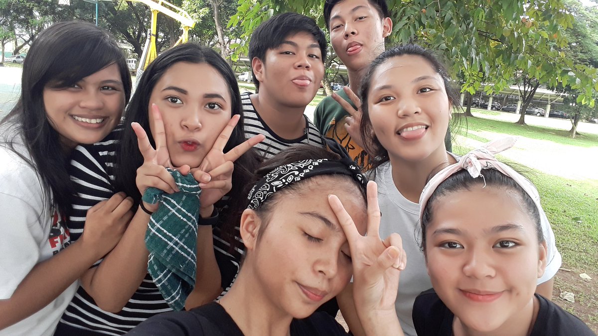 _beaeusuya's tweet photo. Ya'll guess who just made my 3 days and 2 nights in the LEAD Summit? 💖💘 #LeadBeyondLimits https://t.co/dK63q3h0wv