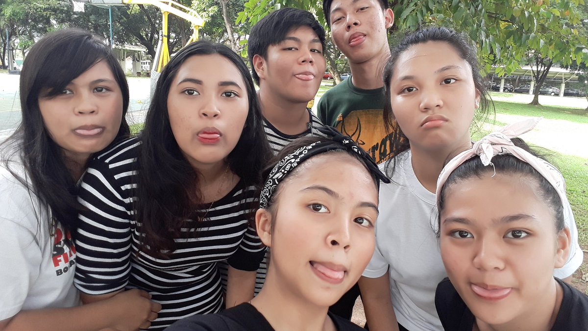 _beaeusuya's tweet photo. Ya'll guess who just made my 3 days and 2 nights in the LEAD Summit? 💖💘 #LeadBeyondLimits https://t.co/dK63q3h0wv