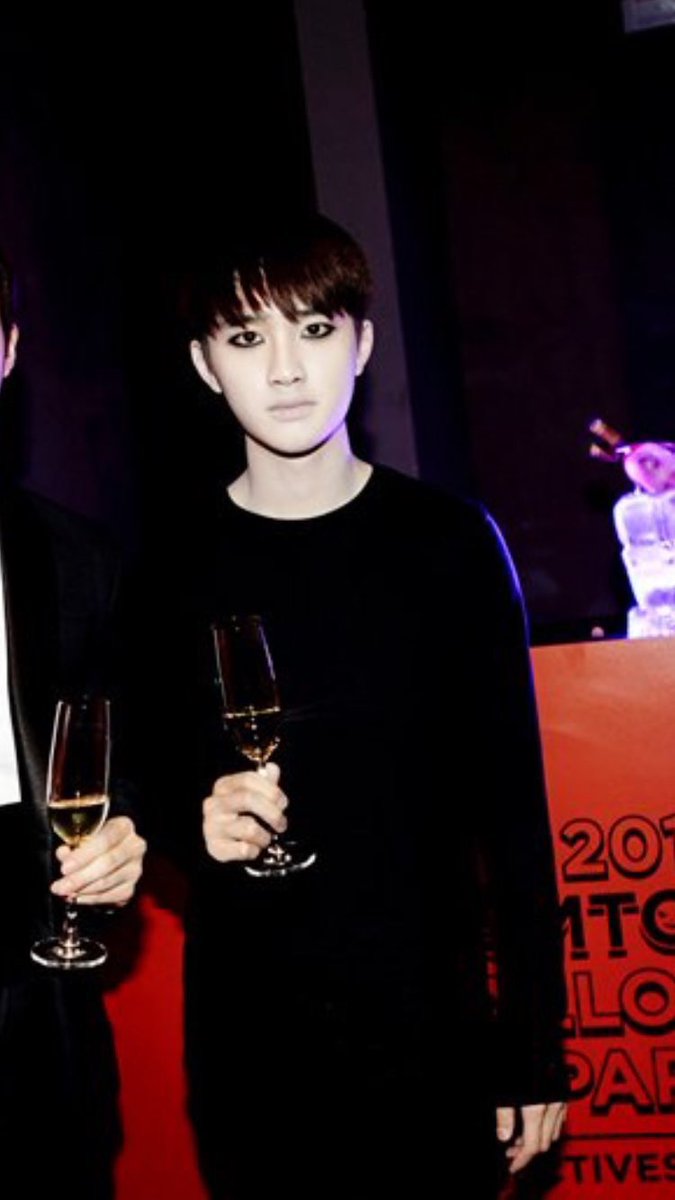 merongdks's tweet photo. ใครจะสู้ชุดไปปาร์ตี้ฮัลโลวีนชุดนี้ของคยองซูได้่อ่ะ 55555555 https://t.co/EKVzCVY6k2