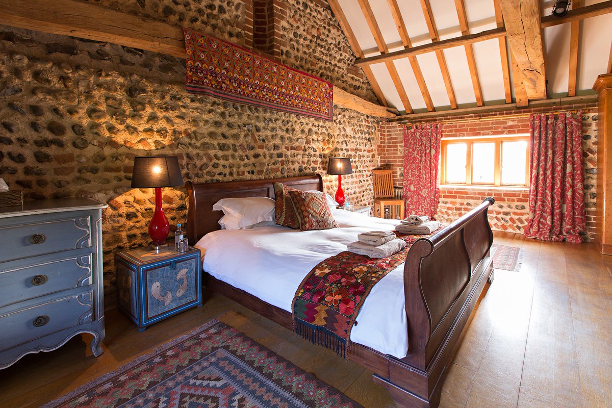 chaucerbarn's tweet photo. We are offering 2n+3n Winter Accommodation Offers @chaucerbarn for Jan-March 2018....DM or email info@chaucerbarn.com to BOOK your stay https://t.co/i7M6lI6J4D