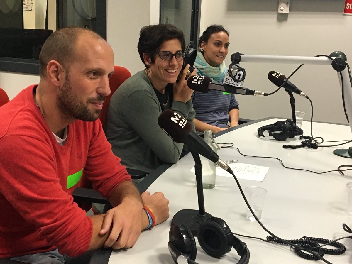colegio_alameda's tweet photo. A punto de comenzar la grabación del programa  #Ceroenconducta en @M21madrid #radio para hablar de #tecnología en el #aula. #educación #TIC https://t.co/7tBZ2PKY9q