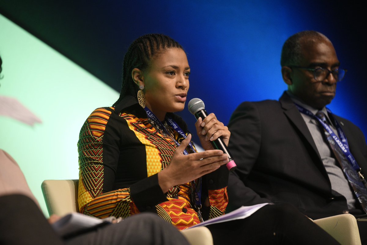 ITCnews's tweet photo. .@SonaJobarteh: Families expect girls 2 get married at a young age. This needs to change. Girls' future should be in their own hands #WEDF17 https://t.co/ZMpXDZmN1W