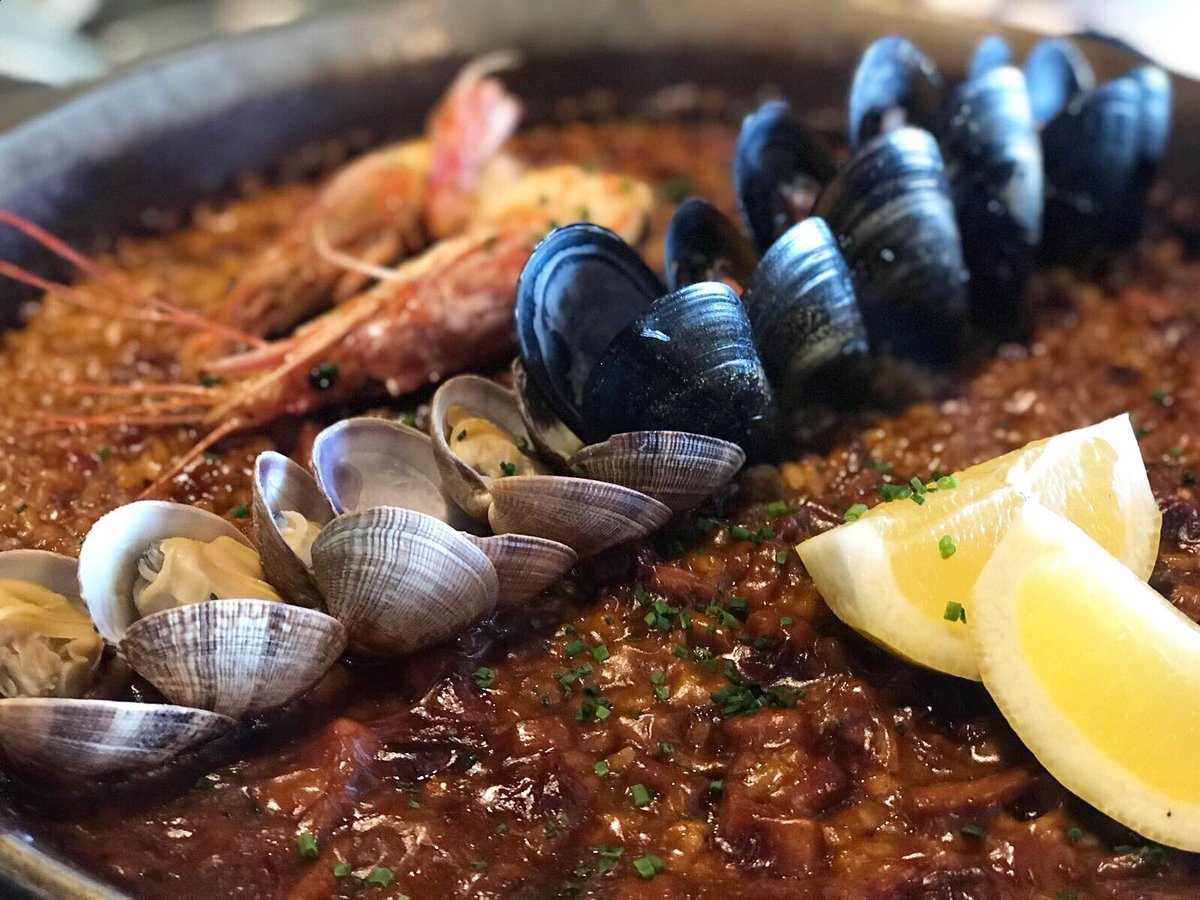 Paella Marinera 🍴⚓️ Te esperamos? 😀#restaurant #mirandoalmar #maremagnum #comida #paella #barcelona #catalunya #happyday #food