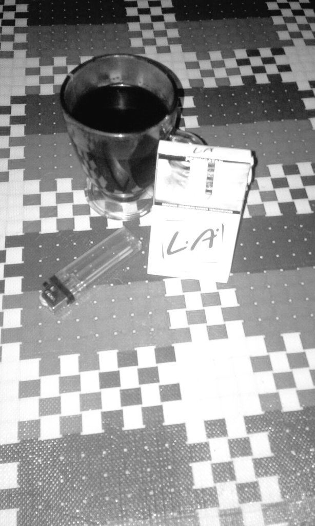 Kukabarkan kepadamu tentang pahitnya kopi nikmat sekali, tadinya akupun tak percaya bahwa rasa adalah tergantung kita yang meminumnya.