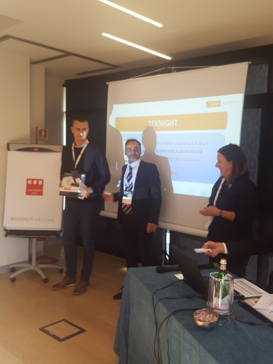 ppalerma's tweet photo. #IoTday2017 Raspberry PI può essere molto utile per applicazioni industriali. Premiato il miglior progetto industr. Rasp PI #SdElettronica https://t.co/fTgyTXHHsT